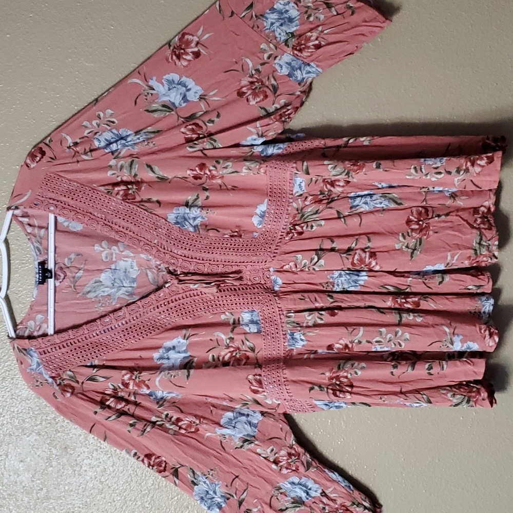 Torrid Desert Sand Floral LS Crinkle Blouse Size 5 Business Casual Flowy Boho